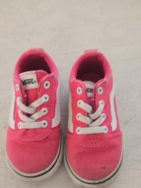 Vans Kids Hot Pink Canvas Lace-Up Sneakers with White Stripes